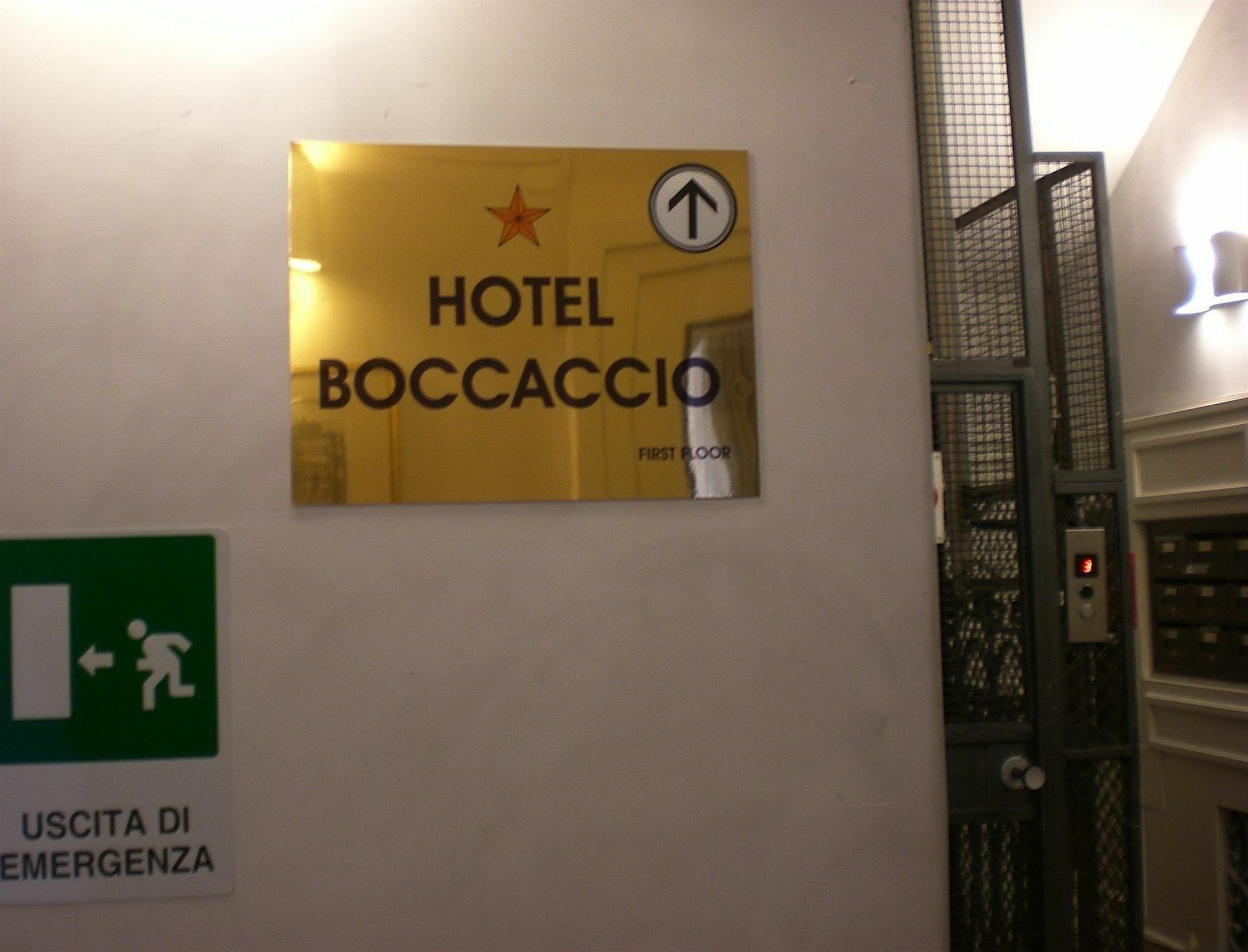 Hotel Boccaccio ローマ エクステリア 写真